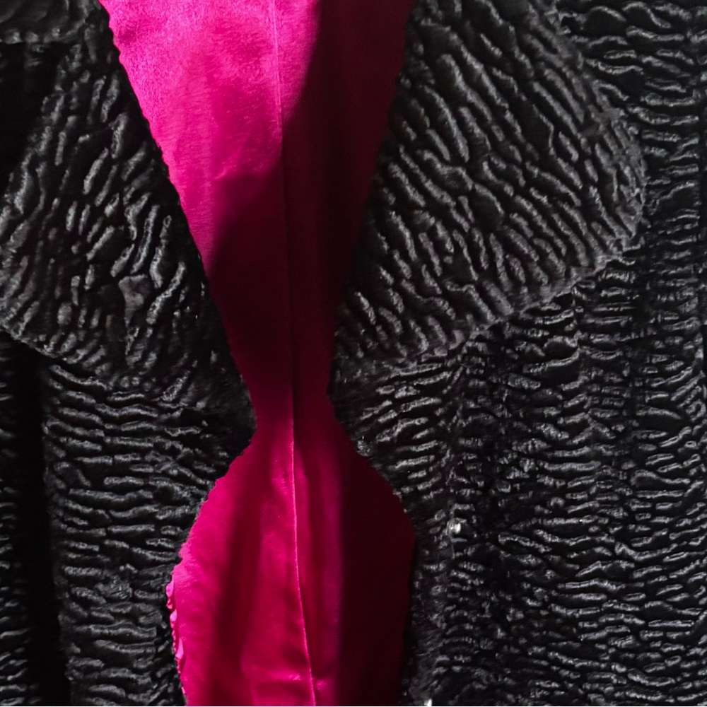 White House Black Market Black Textured Faux Fur Coat with Hot Pink Lining - Picture 2 of 6
